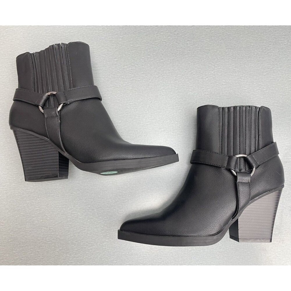 BCBGeneration Women's Cassidy Ankle Western Boot  8.5 M